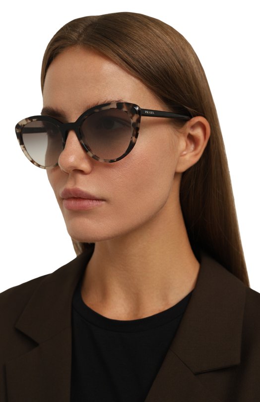 фото Солнцезащитные очки prada
