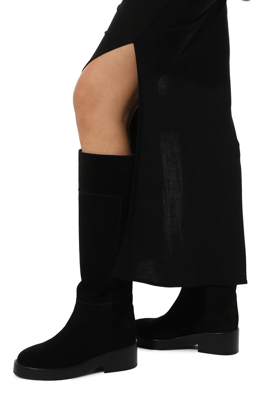 фото Замшевые сапоги casadei