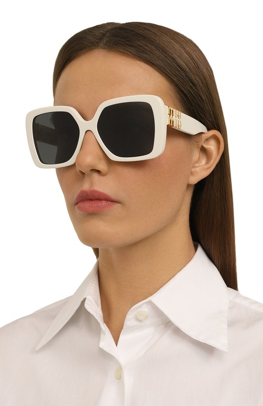 фото Солнцезащитные очки miu miu