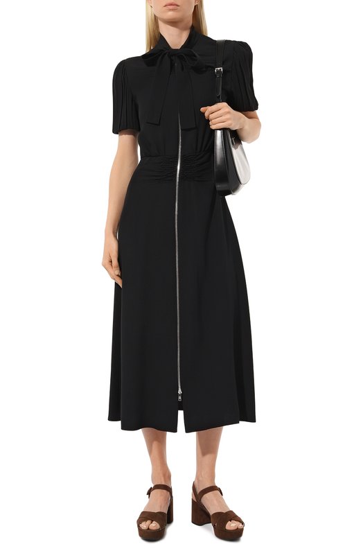 фото Замшевые босоножки prada