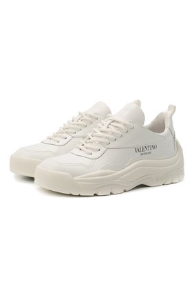 Женские кожаные кроссовки valentino garavani gumboy VALENTINO белого цвета по цене 45700 руб., арт. SW2S0K55/AEQ | Фото 1 Женские кожаные кроссовки valentino garavani gumboy VALENTINO белого цвета, арт. SW2S0K55/AEQ | Фото 1