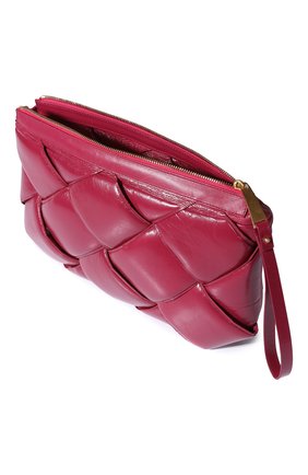 Клатч Bottega Veneta, фуксия цвета, арт. 593019/VA9L1 в ЦУМ | Фото №3 Клатч Bottega Veneta фуксия цвета | Фото №3