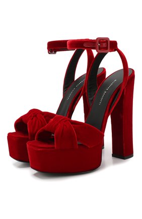 Бархатные босоножки Betty | Фото №1 Бархатные босоножки Betty | Фото №1