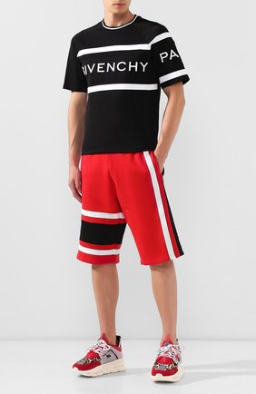 Мужская хлопковая футболка GIVENCHY черного цвета по цене 43600 руб., арт. BM70KV3002 | Фото 2 Мужская хлопковая футболка GIVENCHY черного цвета, арт. BM70KV3002 | Фото 2