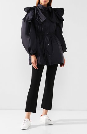 Женская куртка 4 moncler simone rocha MONCLER GENIUS темно-синего цвета по цене 96000 руб., арт. E2-09W-46314-01-C0332 | Фото 2 Женская куртка 4 moncler simone rocha MONCLER GENIUS темно-синего цвета, арт. E2-09W-46314-01-C0332 | Фото 2