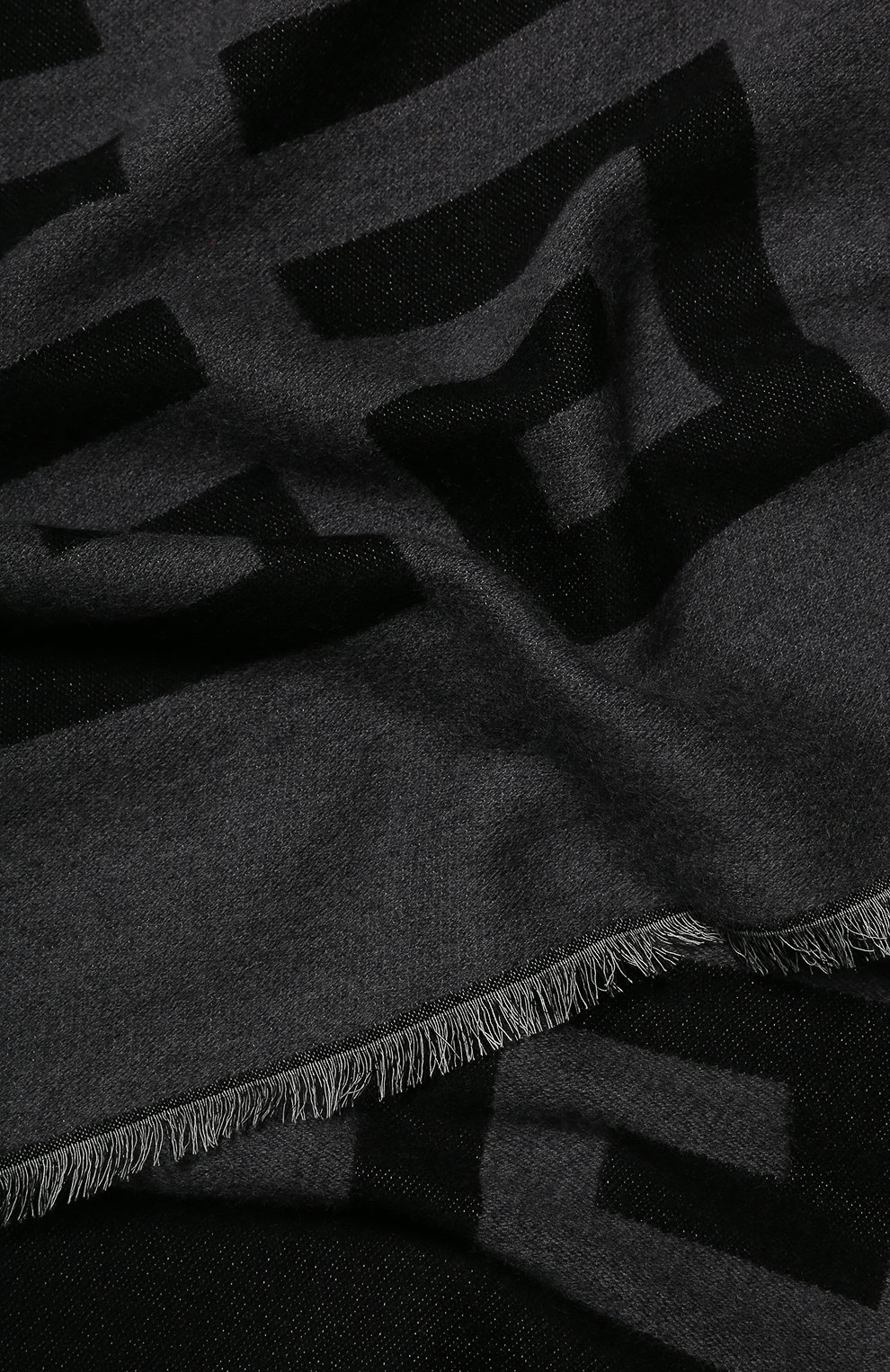 Мужской шерстяной шарф GIVENCHY черного цвета по цене 22100 руб., арт. GV3518/J2550 | Фото 2 Мужской шерстяной шарф GIVENCHY черного цвета, арт. GV3518/J2550 | Фото 2