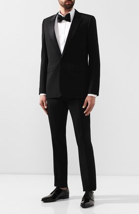 Мужская хлопковая сорочка DOLCE & GABBANA белого цвета по цене 48850 руб., арт. G5EJ0T/FJ5F0 | Фото 2 Мужская хлопковая сорочка DOLCE & GABBANA белого цвета, арт. G5EJ0T/FJ5F0 | Фото 2 (Рукава: Длинные; Статус проверки: Проверено, Проверена категория; Материал внешний: Хлопок; Длина (для топов): Стандартные; Воротник: Кент; Принт: Однотонные; Мужское Кросс-КТ: Сорочка-одежда; Случай: Вечерний)