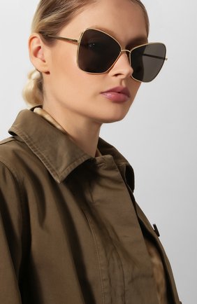 Женские солнцезащитные очки CELINE EYEWEAR золотого цвета по цене 24450 руб., арт. CL40080U 30A | Фото 2 Женские солнцезащитные очки CELINE EYEWEAR золотого цвета, арт. CL40080U 30A | Фото 2