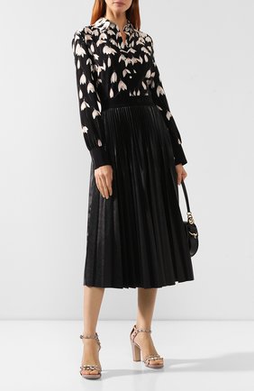 Женские кожаные босоножки valentino garavani rockstud VALENTINO бежевого цвета по цене 54500 руб., арт. SW2S0Q54/VCE | Фото 2 Женские кожаные босоножки valentino garavani rockstud VALENTINO бежевого цвета, арт. SW2S0Q54/VCE | Фото 2