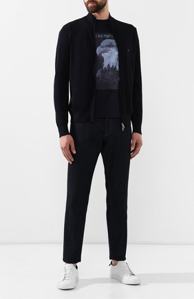 Мужская кардиган из вискозы EMPORIO ARMANI синего цвета по цене 16900 руб., арт. 8N1EA1/1MPQZ | Фото 2 Мужская кардиган из вискозы EMPORIO ARMANI синего цвета, арт. 8N1EA1/1MPQZ | Фото 2