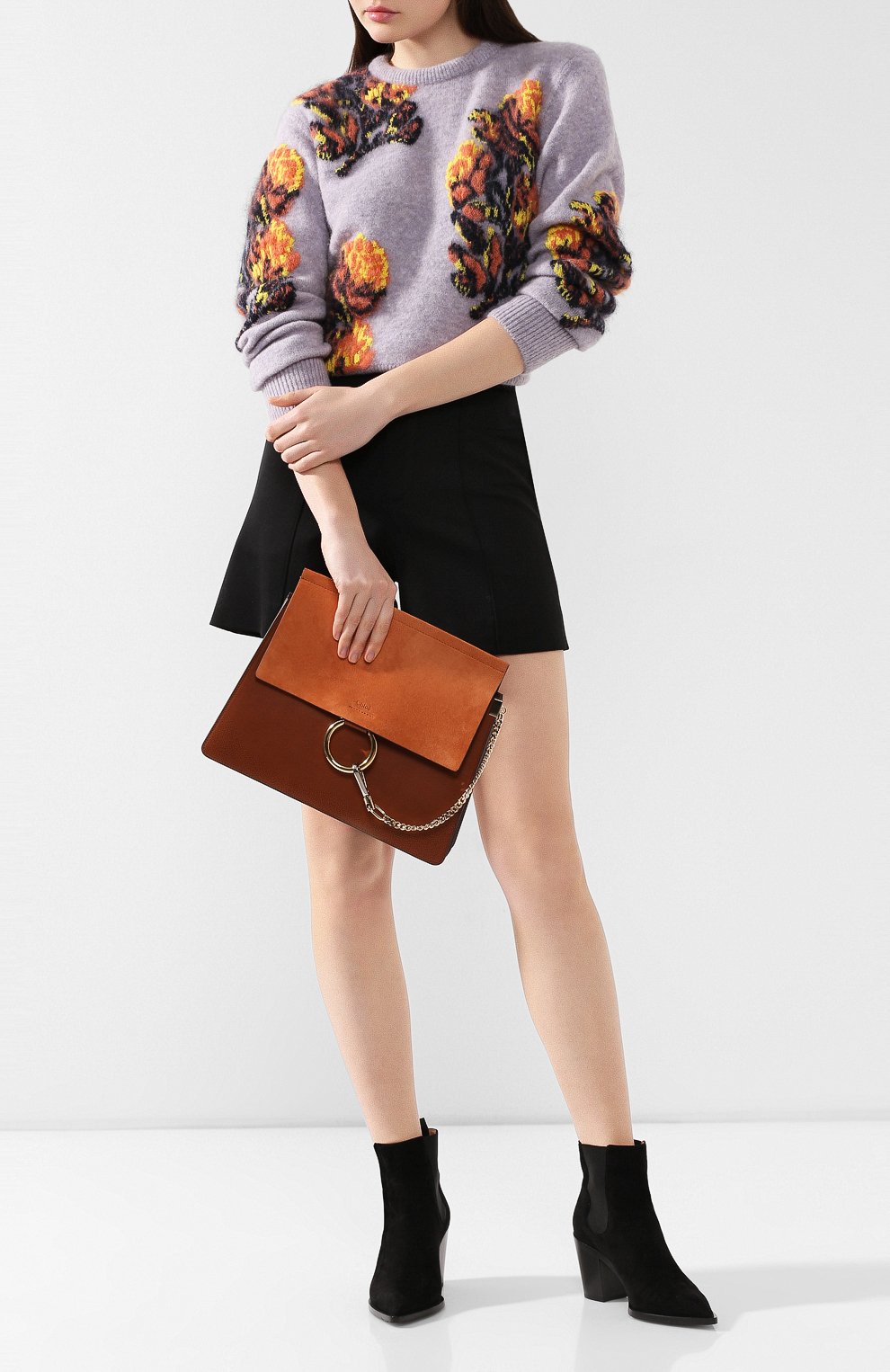 Женская сумка faye medium CHLOÉ коричневого цвета по цене 104000 руб., арт. CHC17SS231H20 | Фото 2 Женская сумка faye medium CHLOÉ коричневого цвета, арт. CHC17SS231H20 | Фото 2