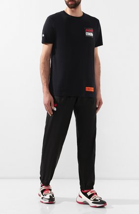 Мужской джоггеры HERON PRESTON черного цвета по цене 45950 руб., арт. HMCA016F196160041088 | Фото 2 Мужской джоггеры HERON PRESTON черного цвета, арт. HMCA016F196160041088 | Фото 2