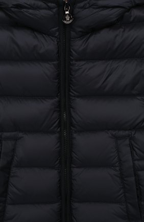 Детское пуховое пальто с капюшоном MONCLER ENFANT синего цвета, арт. E2-954-49948-05-53048/8-10A | Фото 3 (Кросс-КТ: Сезон: зима; Девочки Кросс-КТ: Пуховик-верхняя одежда; Рукава: Длинные; Материал внешний: Синтетический материал; Материал подклада: Синтетический материал; Длина (верхняя одежда): Длинные; Материал утеплителя: Пух и перо; Статус проверки: Проверена категория; Ростовка одежда: 10 - 11 лет | 140 - 146см)