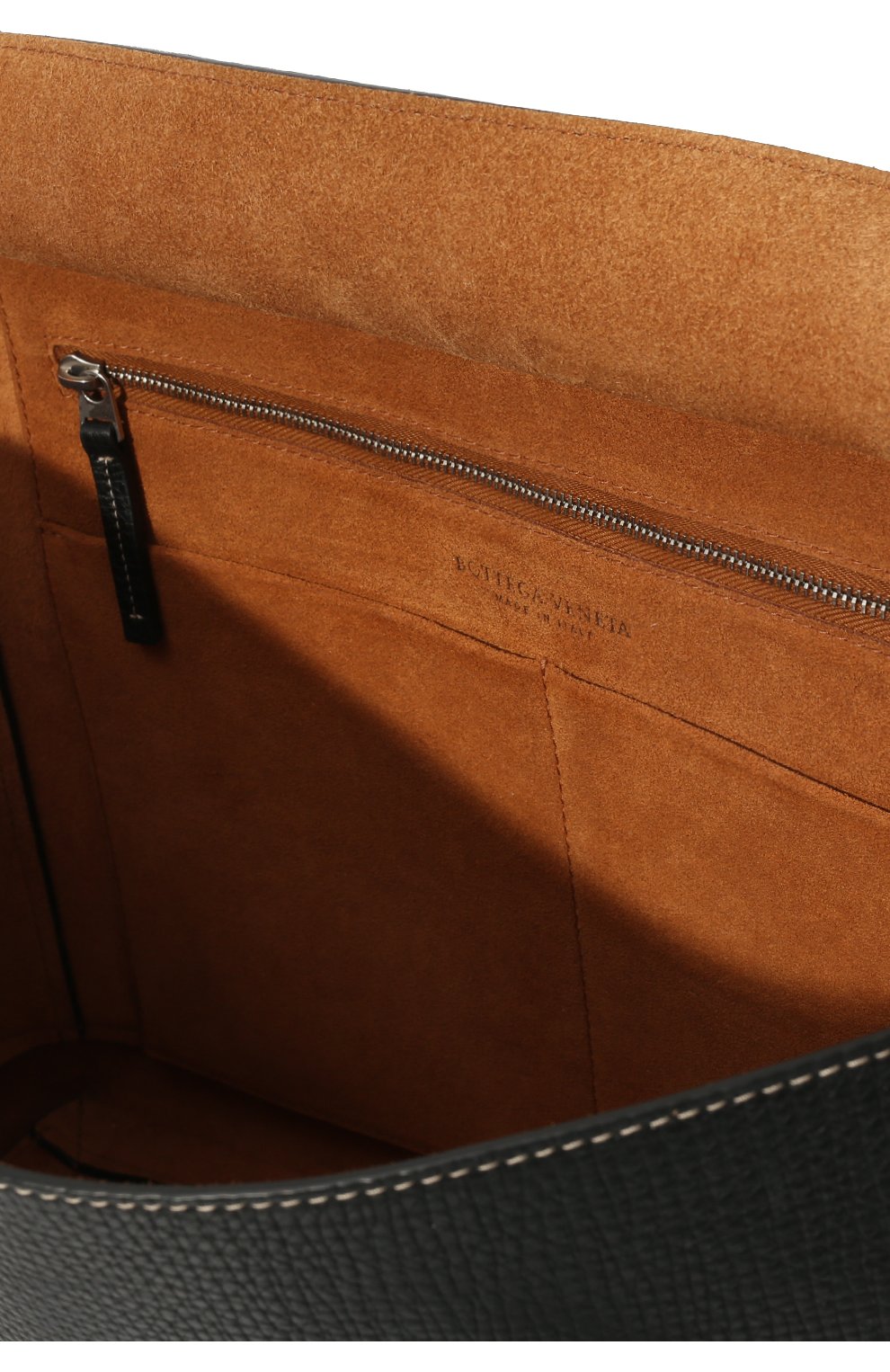 Женская сумка arco medium BOTTEGA VENETA черного цвета, арт. 575941/VMA01 | Фото 5 (Сумки-технические: Сумки top-handle; Размер: medium; Материал: Натуральная кожа; Статус проверки: Проверено, Проверена категория)