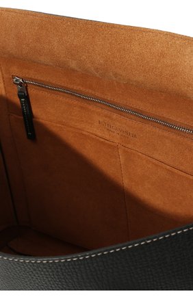 Женская сумка arco medium BOTTEGA VENETA черного цвета, арт. 575941/VMA01 | Фото 5 (Сумки-технические: Сумки top-handle; Размер: medium; Материал: Натуральная кожа; Статус проверки: Проверено, Проверена категория)
