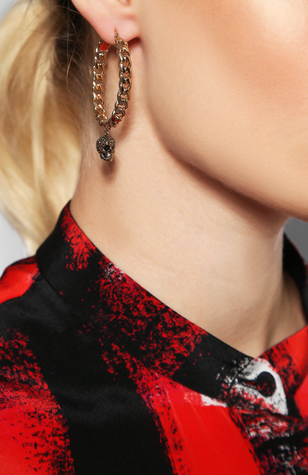 Женские серьги ALEXANDER MCQUEEN золотого цвета по цене 30800 руб., арт. 583028/J160Z | Фото 2 Женские серьги ALEXANDER MCQUEEN золотого цвета, арт. 583028/J160Z | Фото 2