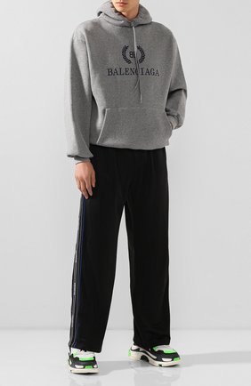 Мужской брюки BALENCIAGA черного цвета по цене 69950 руб., арт. 583837/TEV24 | Фото 2 Мужской брюки BALENCIAGA черного цвета, арт. 583837/TEV24 | Фото 2