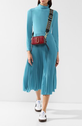 Женская сумка snapshot MARC JACOBS (THE) бордового цвета по цене 29550 руб., арт. M0012007-598 | Фото 2 Женская сумка snapshot MARC JACOBS (THE) бордового цвета, арт. M0012007-598 | Фото 2