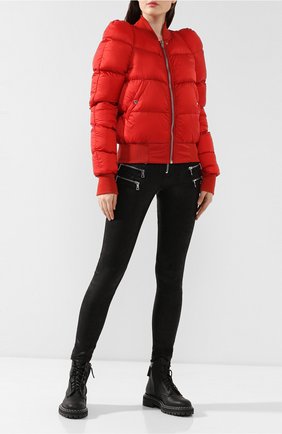 Женский пуховый бомбер RICK OWENS красного цвета по цене 99850 руб., арт. RP19F5773/NZD2 | Фото 2 Женский пуховый бомбер RICK OWENS красного цвета, арт. RP19F5773/NZD2 | Фото 2