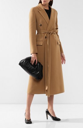 Женский клатч pouch BOTTEGA VENETA черного цвета по цене 169500 руб., арт. 576227/VBIU5 | Фото 2 Женский клатч pouch BOTTEGA VENETA черного цвета, арт. 576227/VBIU5 | Фото 2