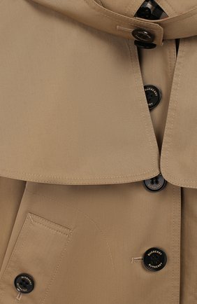 Детского хлопковый тренч с капюшоном BURBERRY бежевого цвета по цене 30900 руб., арт. 8011080 | Фото 3 Детского хлопковый тренч с капюшоном BURBERRY бежевого цвета, арт. 8011080 | Фото 3