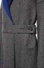 Женское пальто из смеси шерсти и кашемира GIORGIO ARMANI серого цвета, арт. 6GAL51/AJMZZ | Фото 5 (Рукава от горловины: Длинные; Материал внешний: Шерсть, Кашемир; Рукава: Длинные; Длина (верхняя одежда): До колена; 1-2-бортные: Двубортные; Статус проверки: Проверена категория)