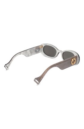 Женские солнцезащитные очки GUCCI серого цвета по цене 22150 руб., арт. GG0517 002 | Фото 4 Женские солнцезащитные очки GUCCI серого цвета, арт. GG0517 002 | Фото 4