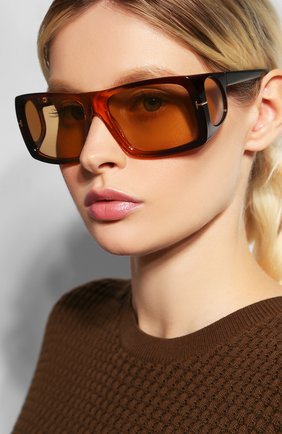 Женские солнцезащитные очки TOM FORD коричневого цвета по цене 25150 руб., арт. TF730 48E | Фото 2 Женские солнцезащитные очки TOM FORD коричневого цвета, арт. TF730 48E | Фото 2