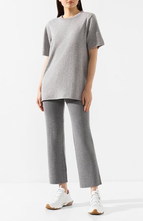 Женская кашемировая футболка EXTREME CASHMERE серого цвета по цене 21600 руб., арт. 064/TSHIRT | Фото 2 Женская кашемировая футболка EXTREME CASHMERE серого цвета, арт. 064/TSHIRT | Фото 2