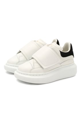 Детские кожаные кеды ALEXANDER MCQUEEN черно-белого цвета по цене 26500 руб., арт. 587693/WHX12 | Фото 1 Детские кожаные кеды ALEXANDER MCQUEEN черно-белого цвета, арт. 587693/WHX12 | Фото 1 (Статус проверки: Проверена категория; Кросс-КТ: велькро; Материал внешний: Кожа; Материал внутренний: Натуральная кожа; Мальчики Кросс-КТ: Обувь-низкие)