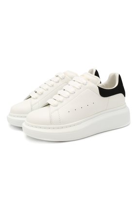 Детские кожаные кеды ALEXANDER MCQUEEN черно-белого цвета по цене 26500 руб., арт. 587691/WHX12 | Фото 1 Детские кожаные кеды ALEXANDER MCQUEEN черно-белого цвета, арт. 587691/WHX12 | Фото 1 (Статус проверки: Проверена категория, Проверено; Материал внешний: Кожа; Материал внутренний: Натуральная кожа; Региональные ограничения белый список (Axapta Mercury): RU; Мальчики Кросс-КТ: Обувь-низкие; Длина стельки: 21,9, 17,4; толщина подошвы: 3,5)