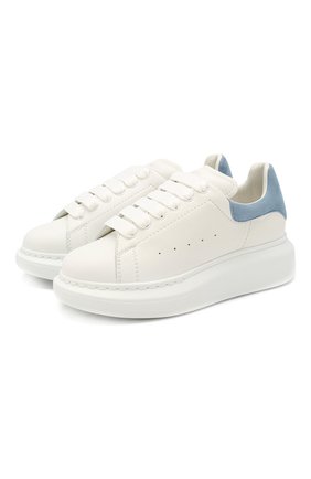 Детские кожаные кеды ALEXANDER MCQUEEN голубого цвета по цене 26500 руб., арт. 587691/WHX12 | Фото 1 Детские кожаные кеды ALEXANDER MCQUEEN голубого цвета, арт. 587691/WHX12 | Фото 1 (Статус проверки: Проверена категория; Материал внешний: Кожа; Материал внутренний: Натуральная кожа; Длина стельки: 18,6; Мальчики Кросс-КТ: Обувь-низкие; толщина подошвы: 3,5; ширина носка стельки: 6,2)