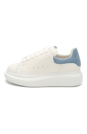 Детские кожаные кеды ALEXANDER MCQUEEN голубого цвета по цене 26500 руб., арт. 587691/WHX12 | Фото 2 Детские кожаные кеды ALEXANDER MCQUEEN голубого цвета, арт. 587691/WHX12 | Фото 2 (Статус проверки: Проверена категория; Материал внешний: Кожа; Материал внутренний: Натуральная кожа; Длина стельки: 18,6; Мальчики Кросс-КТ: Обувь-низкие; толщина подошвы: 3,5; ширина носка стельки: 6,2)