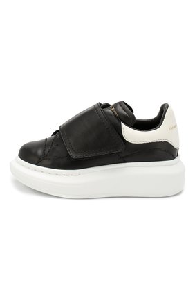 Детские кожаные слипоны ALEXANDER MCQUEEN черно-белого цвета по цене 23050 руб., арт. 587693/WHX11 | Фото 2 Детские кожаные слипоны ALEXANDER MCQUEEN черно-белого цвета, арт. 587693/WHX11 | Фото 2