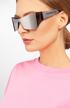 Женские солнцезащитные очки BALENCIAGA серебряного цвета по цене 25900 руб., арт. BB0040 002 | Фото 2 Женские солнцезащитные очки BALENCIAGA серебряного цвета, арт. BB0040 002 | Фото 2