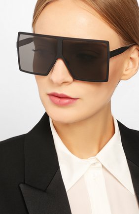 Женские солнцезащитные очки SAINT LAURENT черного цвета по цене 31700 руб., арт. SL 182 BETTY 001 | Фото 2 Женские солнцезащитные очки SAINT LAURENT черного цвета, арт. SL 182 BETTY 001 | Фото 2