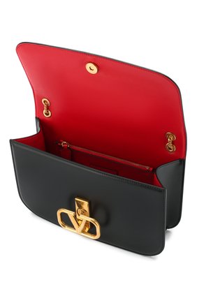 Сумка Valentino Garavani VLOCK medium | Фото №4 Сумка Valentino Garavani VLOCK medium | Фото №4
