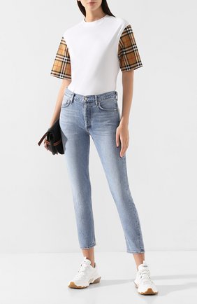 Женская хлопковая футболка BURBERRY белого цвета по цене 26100 руб., арт. 8014896 | Фото 2 Женская хлопковая футболка BURBERRY белого цвета, арт. 8014896 | Фото 2