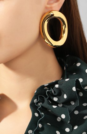 Женские серьги loop BALENCIAGA золотого цвета по цене 35600 руб., арт. 578232/TZ16G | Фото 2 Женские серьги loop BALENCIAGA золотого цвета, арт. 578232/TZ16G | Фото 2