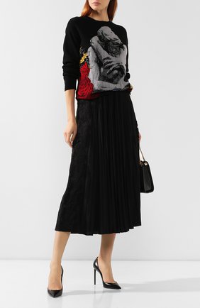 Женская плиссированная юбка VALENTINO черного цвета по цене 114500 руб., арт. SB3MD00W4TG | Фото 2 Женская плиссированная юбка VALENTINO черного цвета, арт. SB3MD00W4TG | Фото 2