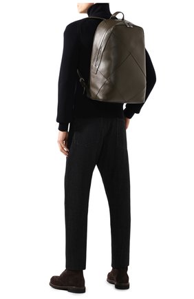Мужской кожаный рюкзак BOTTEGA VENETA хаки цвета по цене 258500 руб., арт. 580155/VBIU0 | Фото 2 Мужской кожаный рюкзак BOTTEGA VENETA хаки цвета, арт. 580155/VBIU0 | Фото 2