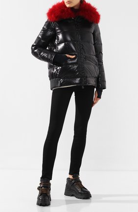 Женский пуховик MONCLER GRENOBLE черного цвета по цене 117800 руб., арт. E2-098-46884-15-539MW | Фото 2 Женский пуховик MONCLER GRENOBLE черного цвета, арт. E2-098-46884-15-539MW | Фото 2