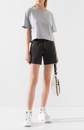 Женская хлопковая футболка ACNE STUDIOS серого цвета по цене 7180 руб., арт. AL0092 | Фото 2 Женская хлопковая футболка ACNE STUDIOS серого цвета, арт. AL0092 | Фото 2