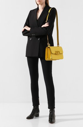 Сумка Valentino Garavani VSLING medium | Фото №2 Сумка Valentino Garavani VSLING medium | Фото №2