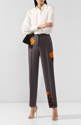 Женские шерстяные брюки DRIES VAN NOTEN серого цвета по цене 64350 руб., арт. 192-10933-8428 | Фото 2 Женские шерстяные брюки DRIES VAN NOTEN серого цвета, арт. 192-10933-8428 | Фото 2