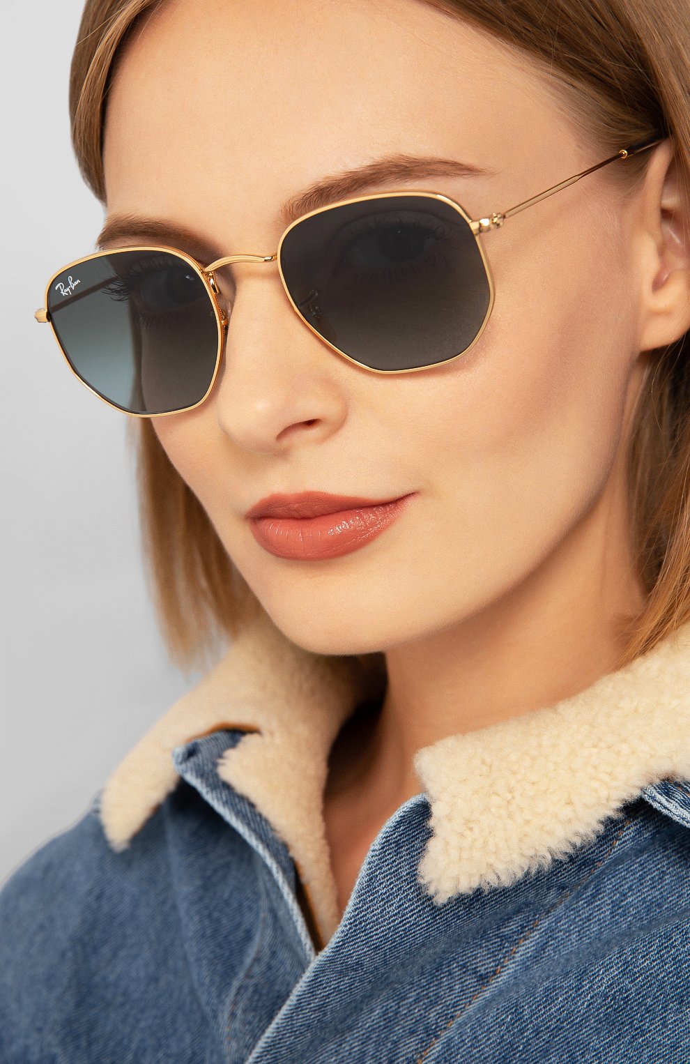 Женские солнцезащитные очки RAY-BAN голубого цвета по цене 11400 руб., арт. 3548N-91233M | Фото 2 Женские солнцезащитные очки RAY-BAN голубого цвета, арт. 3548N-91233M | Фото 2