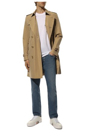 Мужская хлопковая футболка BURBERRY белого цвета по цене 34000 руб., арт. 8017485 | Фото 2 Мужская хлопковая футболка BURBERRY белого цвета, арт. 8017485 | Фото 2 (Статус проверки: Проверено, Проверена категория; Длина (для топов): Стандартные; Материал внешний: Хлопок; Мужское Кросс-КТ: Футболка-одежда; Рукава: Короткие; Стили: Кэжуэл; Принт: С принтом)