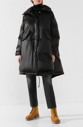 Женский пуховик SACAI черного цвета по цене 183000 руб., арт. SCW-036 | Фото 2 Женский пуховик SACAI черного цвета, арт. SCW-036 | Фото 2