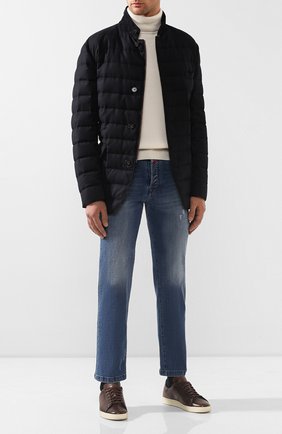 Мужские джинсы KITON голубого цвета по цене 96150 руб., арт. UPNJS1/J03S85 | Фото 2 Мужские джинсы KITON голубого цвета, арт. UPNJS1/J03S85 | Фото 2 (Статус проверки: Проверено, Проверена категория; Материал внешний: Хлопок, Деним; Длина (брюки, джинсы): Стандартные; Силуэт М (брюки): Прямые; Детали: Потертости; Кросс-КТ: Деним)