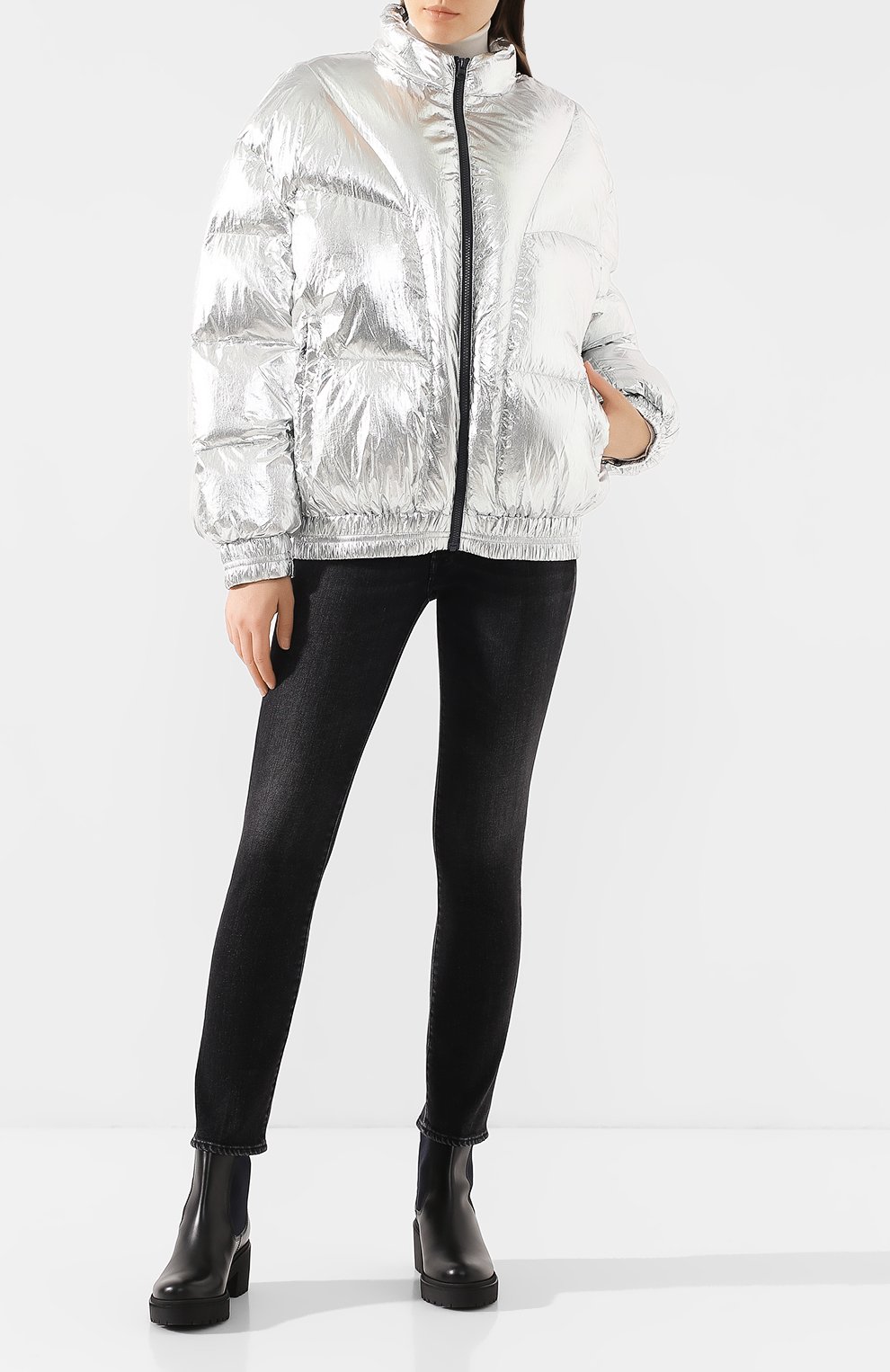 Женская утепленная куртка ISABEL MARANT ETOILE серебряного цвета, арт. MA0592-19A074E/KRISTEN | Фото 2 (Кросс-КТ: Куртка, Утепленный, Пуховик; Рукава от горловины: Длинные; Рукава: Длинные; Женское Кросс-КТ: Пуховик-куртка; Материал внешний: Синтетический материал; Материал подклада: Синтетический материал; Статус проверки: Проверено, Проверена категория; Длина (верхняя одежда): Короткие)